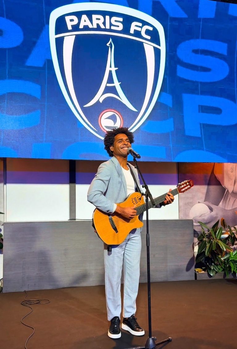 TOM DA BAHIA AU SALON VIP DU PARIS FC
